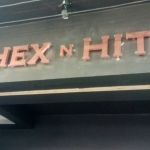 ﻿ตัวอักษรสแตนเลสหน้าทองแดง - ร้าน Hex n Hit วงเวียนใหญ่
