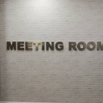 อักษรสแตนเลสแฮร์์ไลน์ ยกขอบ - มหาวิทยาลัยหอการค้าไทย #MEETINGROOM #UTCC