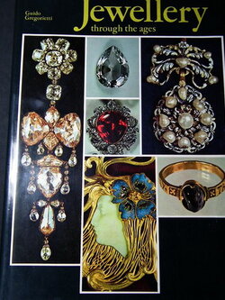 จิวเวลลี่โบราณ Jewellery through the ages ปกแข็งเล่มใหญ่ ปี 1970