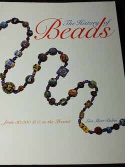 The History of Beads from 30,000 B.C.to the Pesent ขนาด 30X23 ซม. หนา 364 หน้า