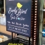 ป้ายกล่องไฟวินเทจ ร้าน #earlybird พร้อมลูกศรชี้บอกทาง #ป้ายงามวงศ์วาน