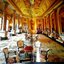 พระบรมมหาราชวัง Grand Palace โดย สำนักพระราชวัง ปกแข็งขอบทอง หนา 332 หน้า พิมพ์ปี 2547